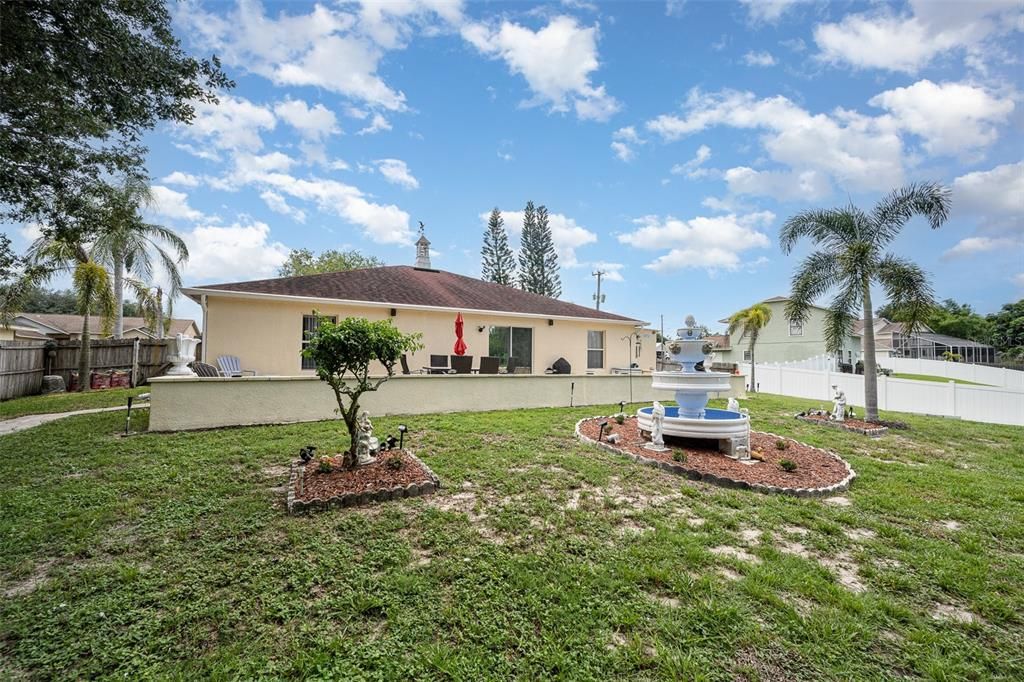 For Sale: $374,999 (3 beds, 2 baths, 2120 Square Feet)