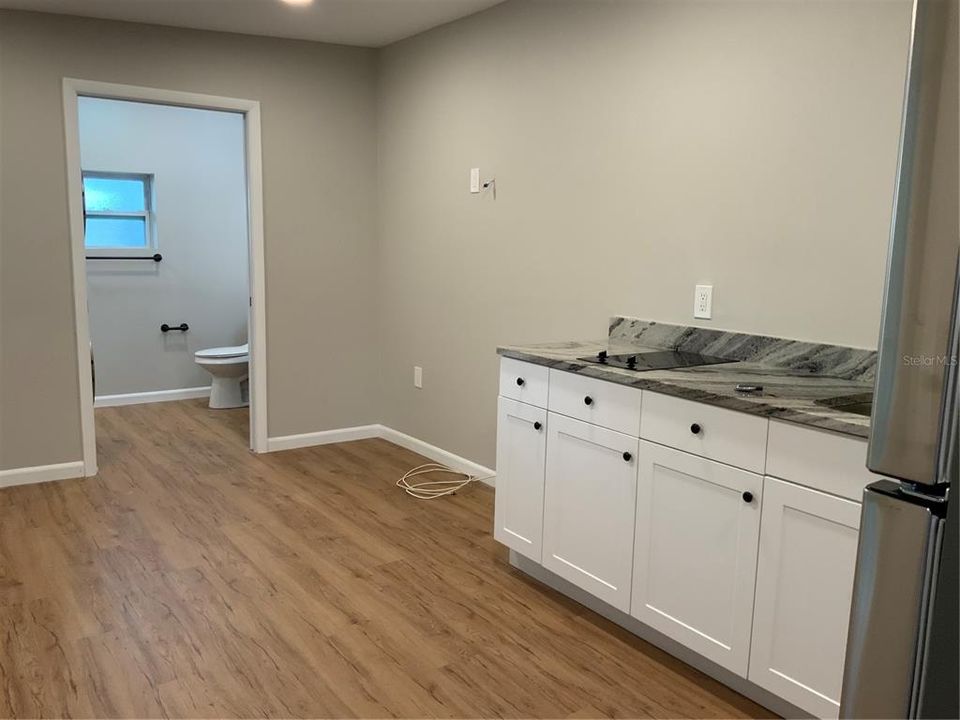 Active With Contract: $2,850 (3 beds, 2 baths, 1372 Square Feet)