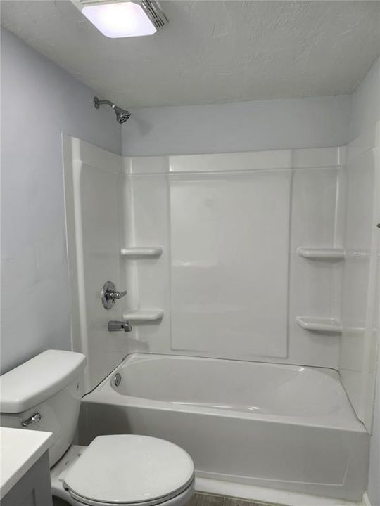 For Rent: $1,100 (2 beds, 1 baths, 848 Square Feet)