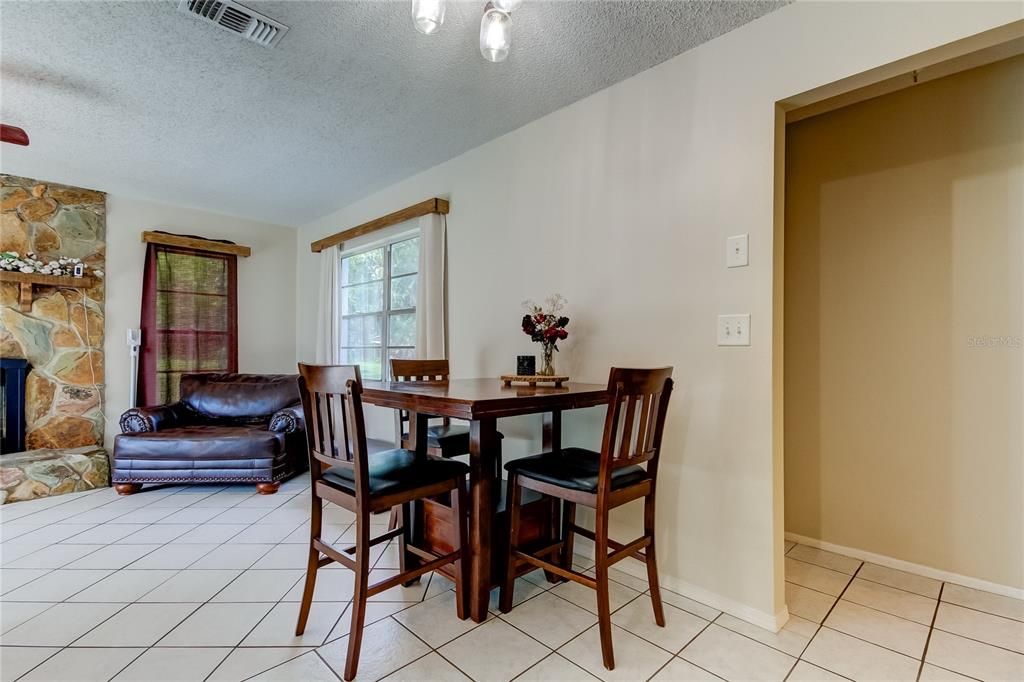 Active With Contract: $409,000 (3 beds, 2 baths, 1590 Square Feet)