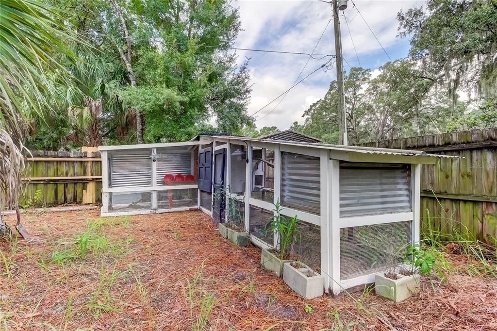 Active With Contract: $409,000 (3 beds, 2 baths, 1590 Square Feet)