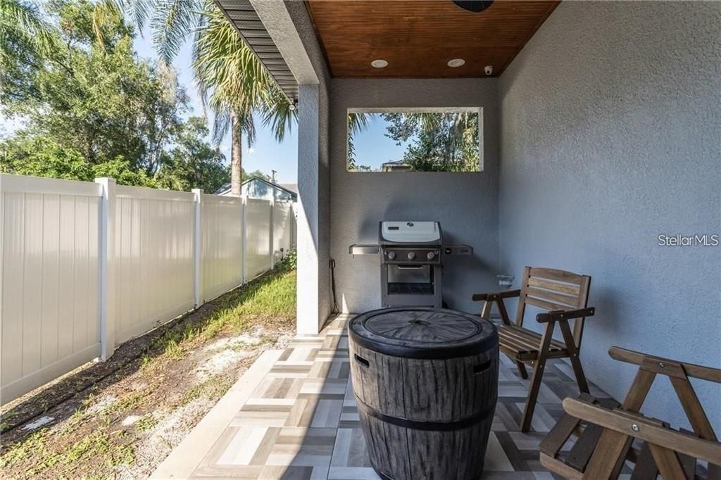 Active With Contract: $3,200 (4 beds, 2 baths, 2132 Square Feet)