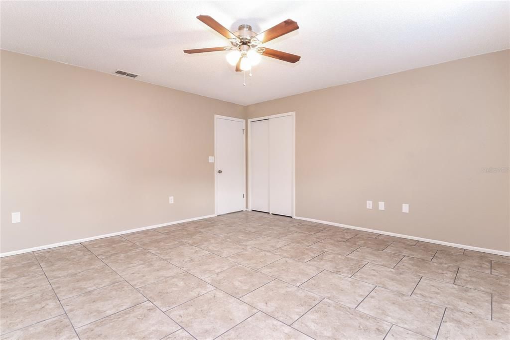 For Rent: $2,365 (3 beds, 2 baths, 1412 Square Feet)