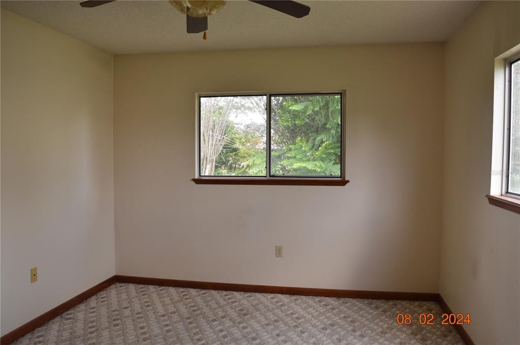 For Sale: $154,900 (2 beds, 1 baths, 768 Square Feet)