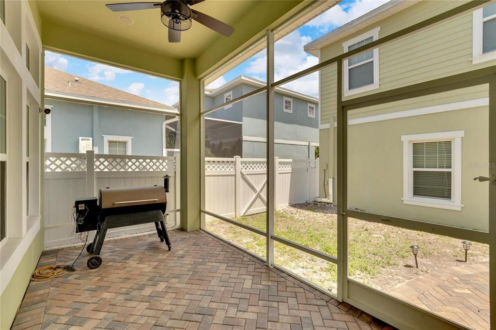 Active With Contract: $3,200 (3 beds, 3 baths, 2285 Square Feet)