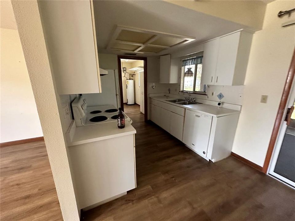 For Rent: $1,295 (2 beds, 2 baths, 864 Square Feet)