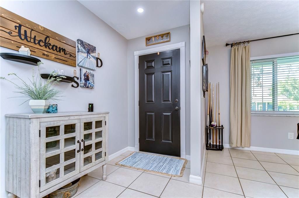 Bright foyer!