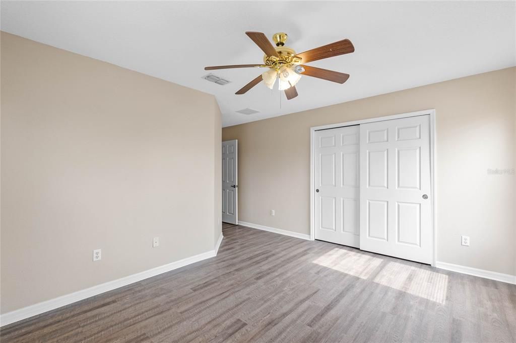 For Rent: $3,075 (4 beds, 2 baths, 2834 Square Feet)