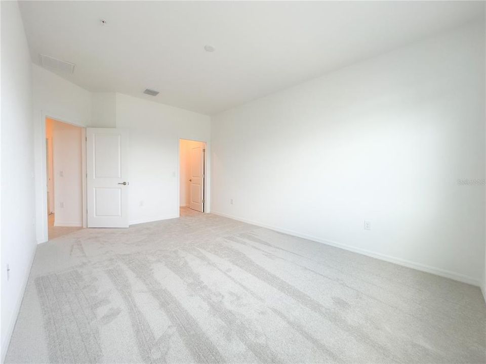 For Rent: $3,095 (3 beds, 2 baths, 2222 Square Feet)