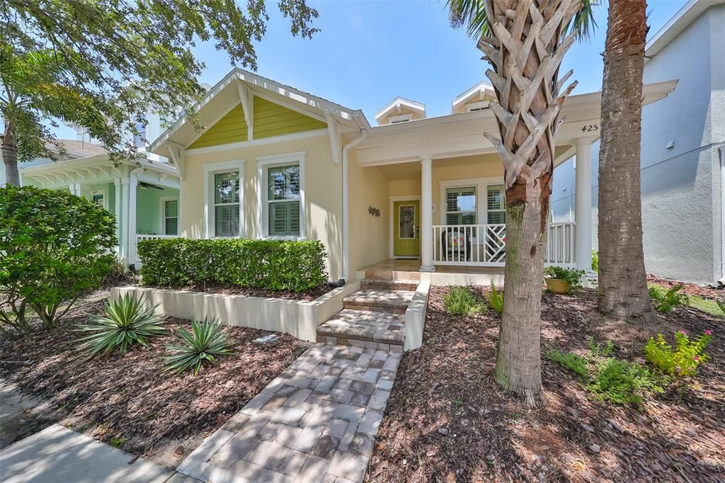 Active With Contract: $399,900 (3 beds, 2 baths, 1553 Square Feet)