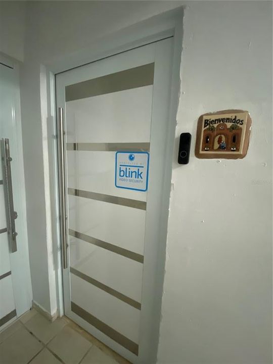 Под контрактом: $350,000 (2 спален, 2 ванн, 1086 Квадратных фут)