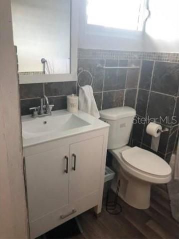 Под контрактом: $350,000 (2 спален, 2 ванн, 1086 Квадратных фут)