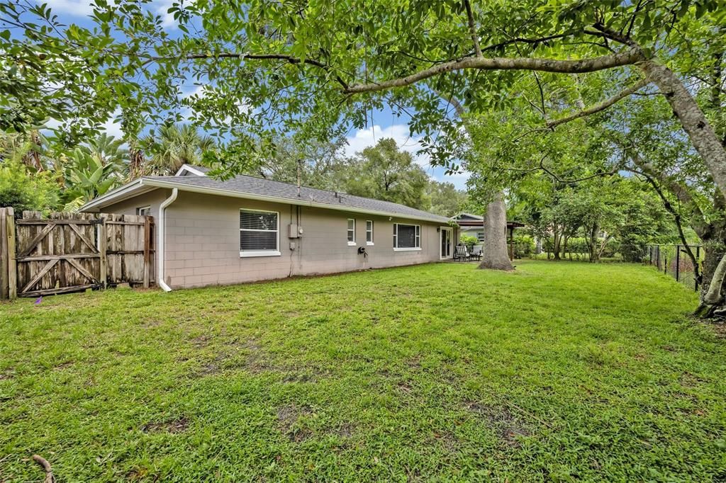 Active With Contract: $515,000 (3 beds, 2 baths, 1560 Square Feet)