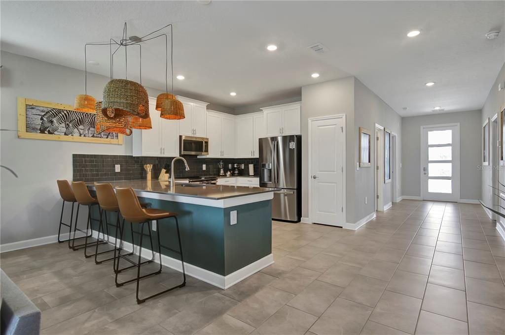 Active With Contract: $748,000 (8 beds, 5 baths, 4018 Square Feet)