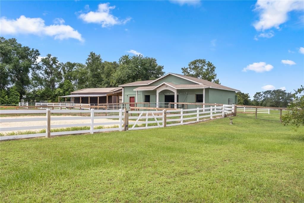 For Sale: $1,493,000 (4 beds, 2 baths, 3679 Square Feet)