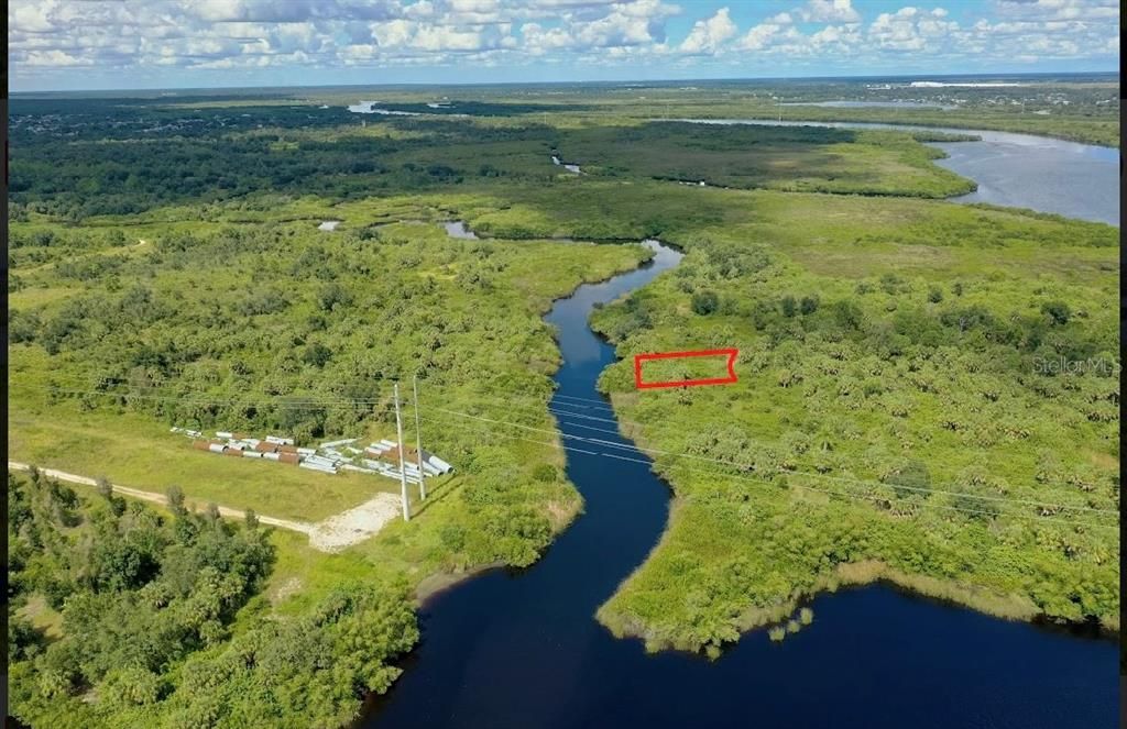 На продажу: $18,900 (0.27 acres)