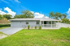 Active With Contract: $315,000 (3 beds, 2 baths, 1100 Square Feet)