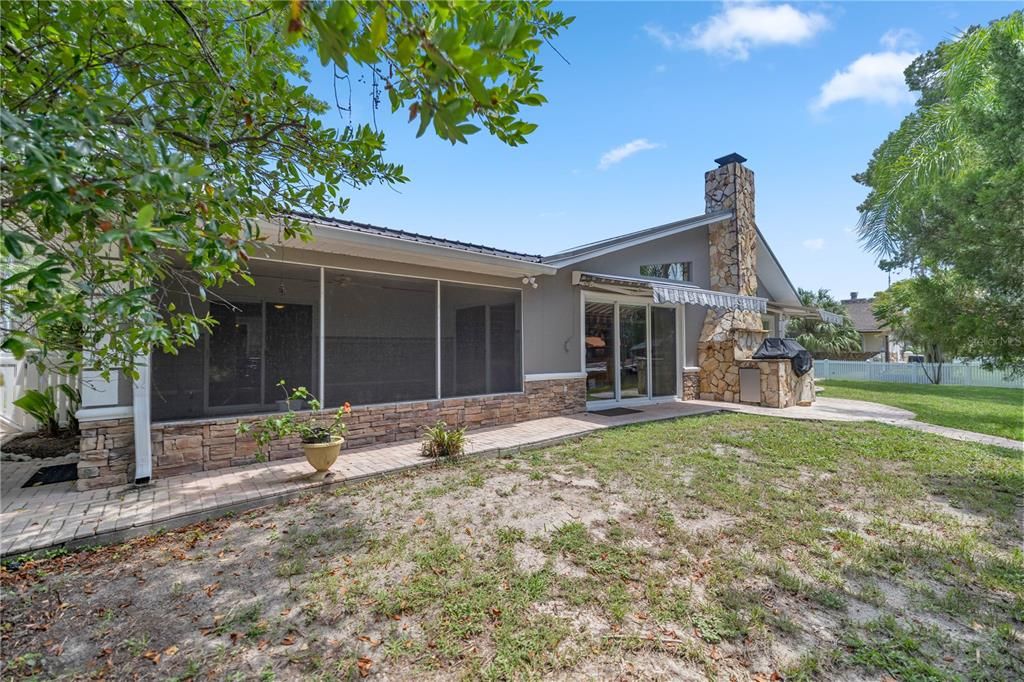 For Sale: $999,000 (3 beds, 3 baths, 2598 Square Feet)