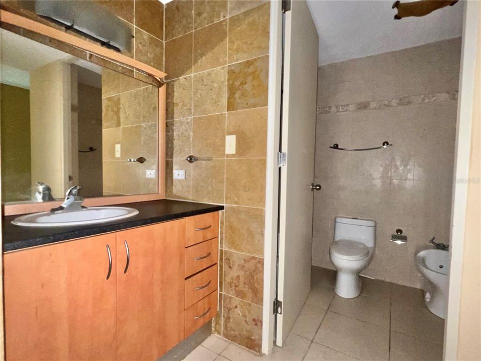 Activo con contrato: $239,900 (3 camas, 2 baños, 1473 Pies cuadrados)