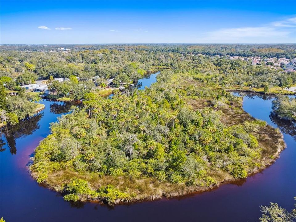 На продажу: $890,000 (5.30 acres)