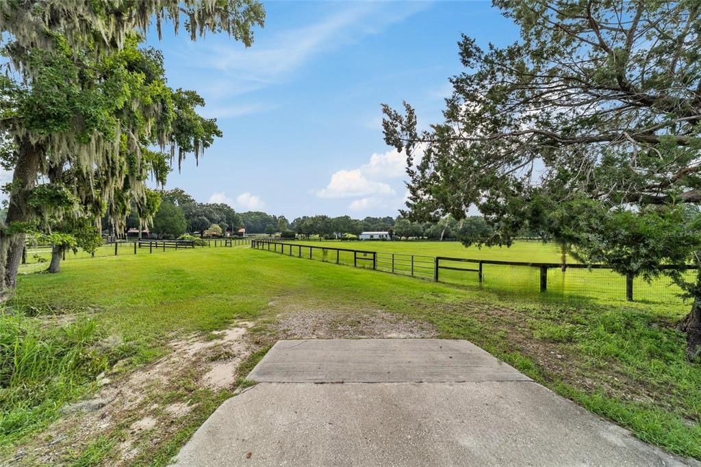 For Sale: $499,900 (3 beds, 2 baths, 1404 Square Feet)