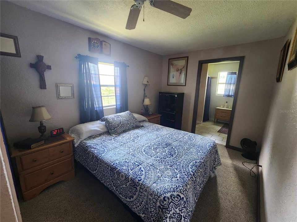 For Sale: $158,500 (2 beds, 2 baths, 791 Square Feet)