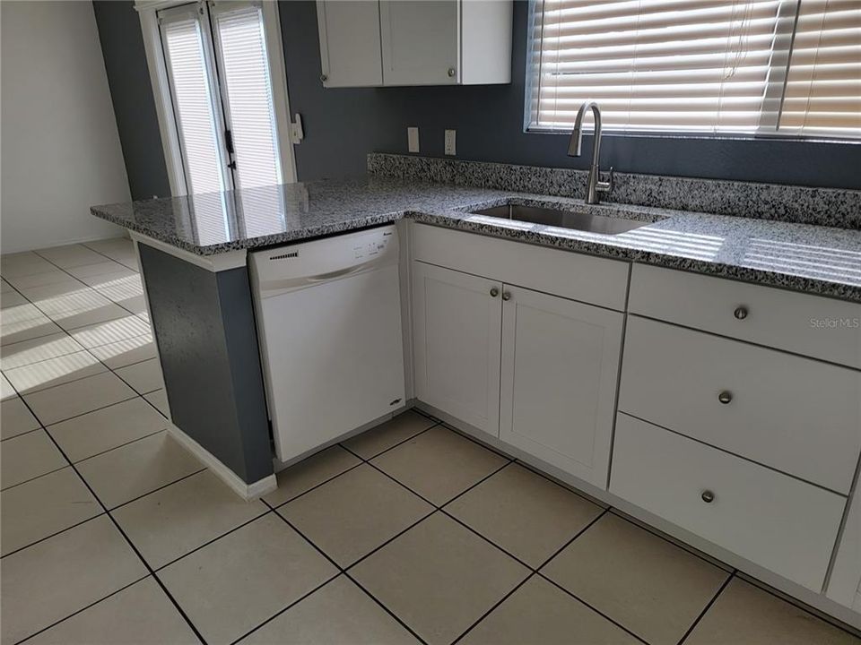 For Rent: $1,850 (3 beds, 2 baths, 1380 Square Feet)