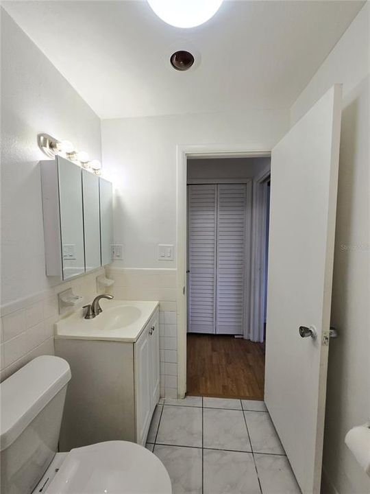 Active With Contract: $1,500 (1 beds, 1 baths, 585 Square Feet)