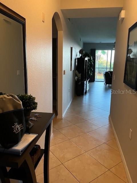 For Rent: $2,200 (2 beds, 2 baths, 1121 Square Feet)