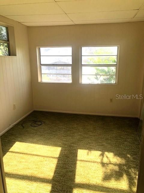 For Rent: $1,100 (2 beds, 1 baths, 696 Square Feet)