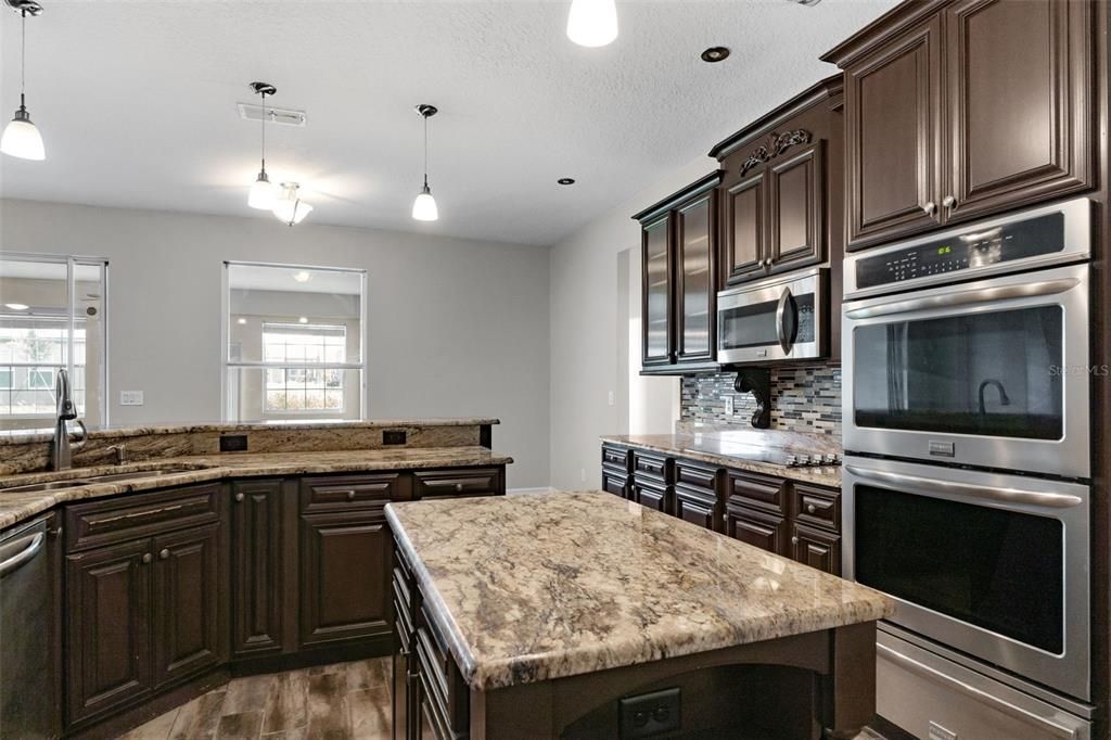 Active With Contract: $399,000 (4 beds, 3 baths, 2848 Square Feet)