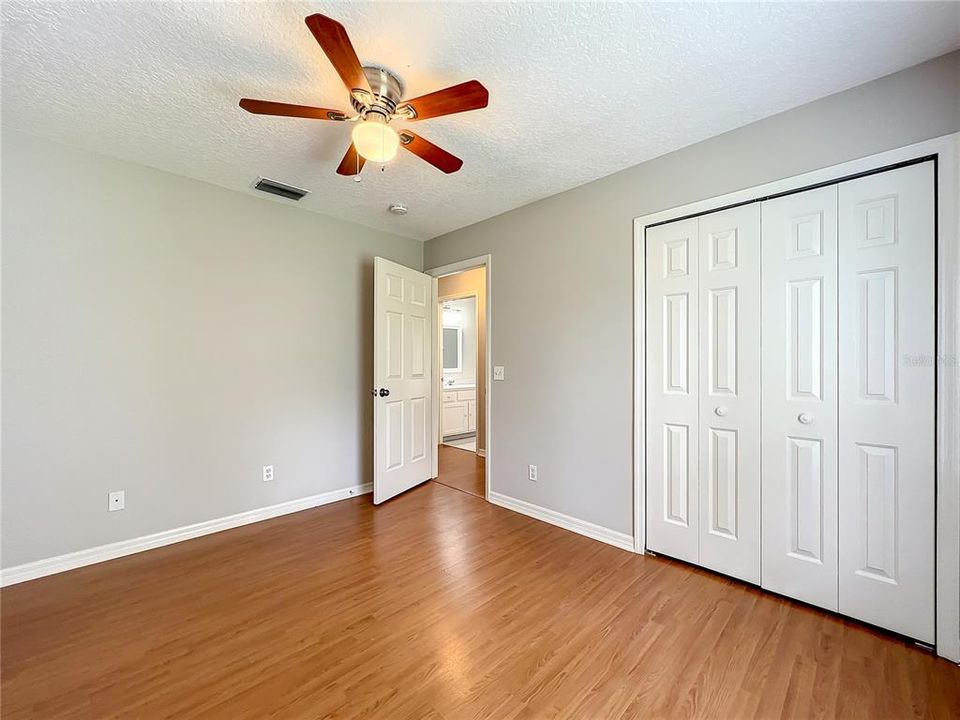 For Sale: $319,900 (3 beds, 2 baths, 1852 Square Feet)