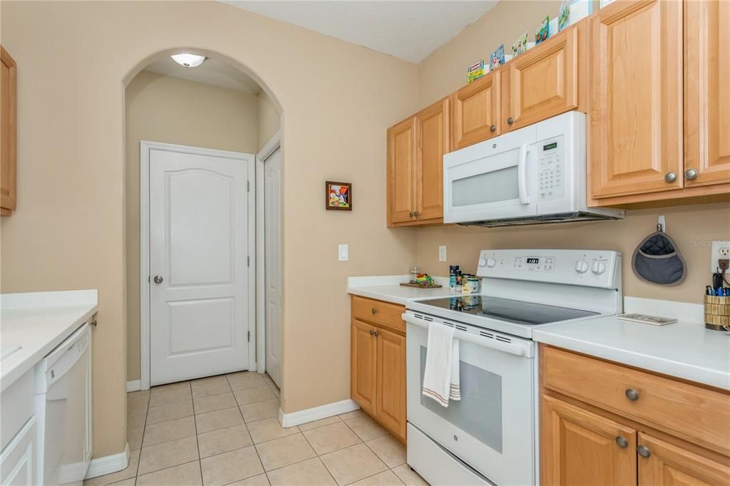 For Sale: $239,900 (3 beds, 2 baths, 1200 Square Feet)