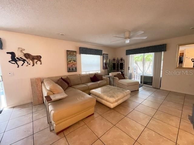 For Rent: $2,300 (2 beds, 2 baths, 1090 Square Feet)