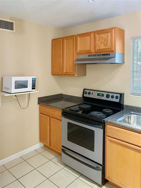 For Rent: $1,699 (2 beds, 2 baths, 900 Square Feet)