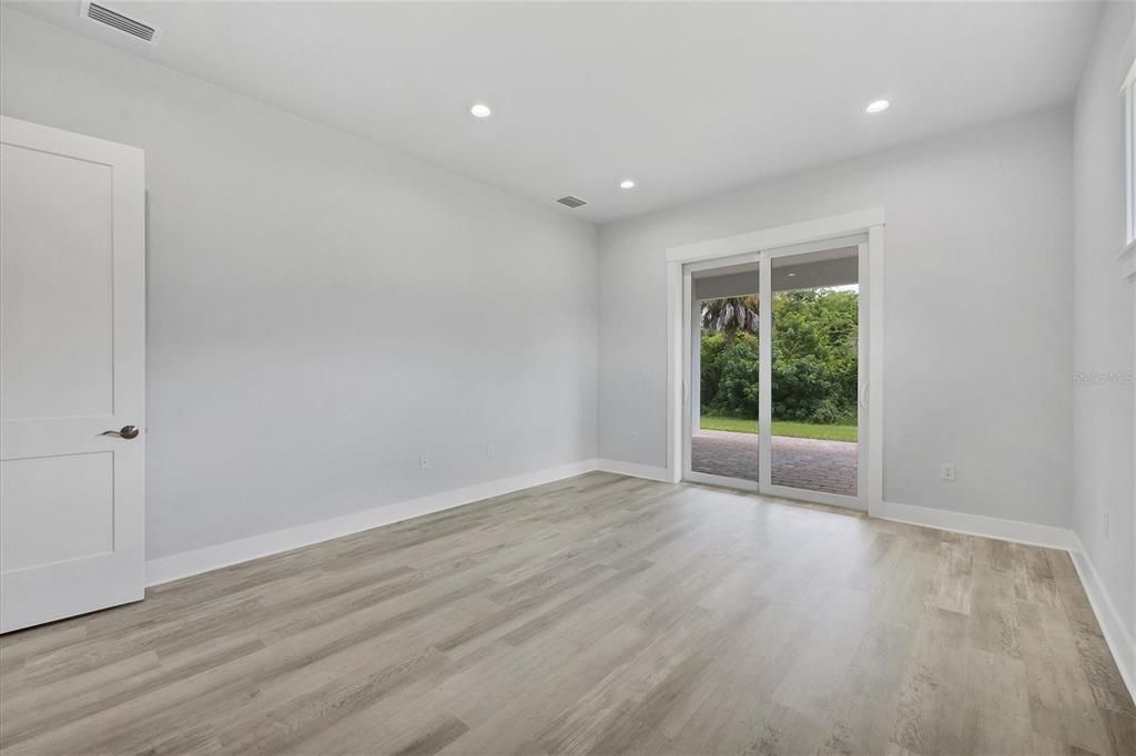 Active With Contract: $585,000 (3 beds, 2 baths, 2400 Square Feet)