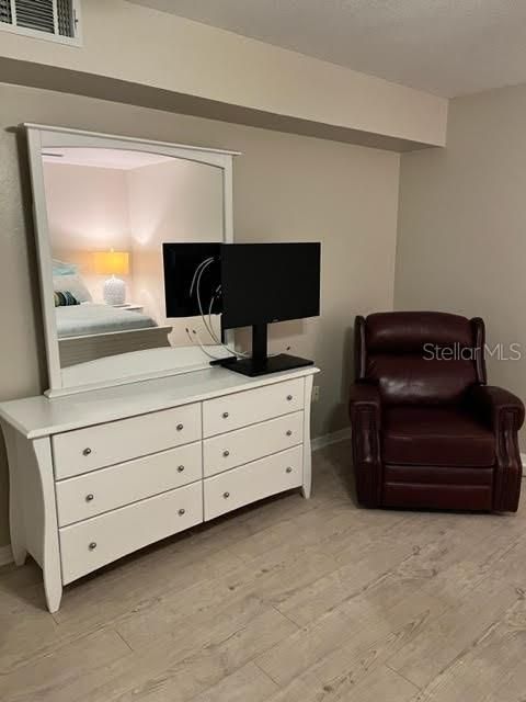 В аренду: $2,200 (1 спален, 1 ванн, 804 Квадратных фут)