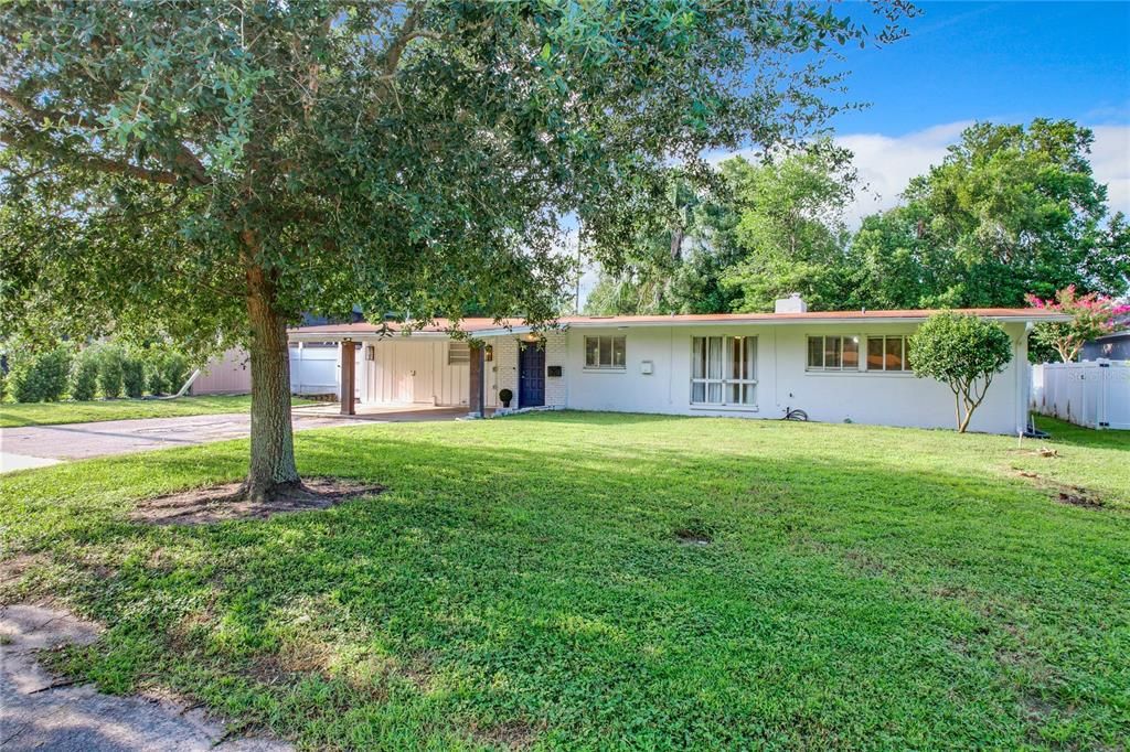 Active With Contract: $749,900 (3 beds, 2 baths, 1693 Square Feet)