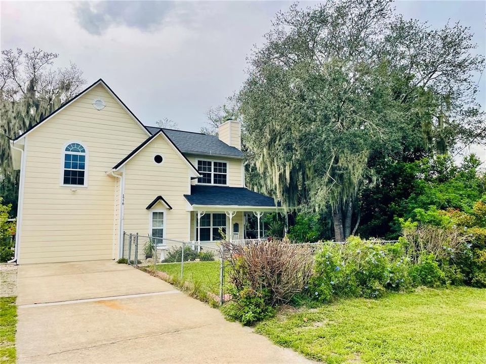 Vendido Recientemente: $425,000 (4 camas, 3 baños, 1914 Pies cuadrados)