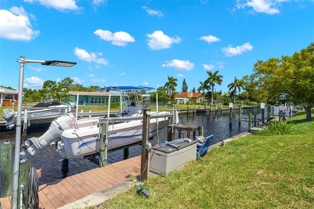 Active With Contract: $450,000 (3 beds, 2 baths, 1464 Square Feet)