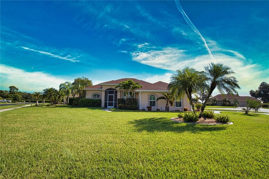 For Sale: $559,000 (3 beds, 2 baths, 1919 Square Feet)