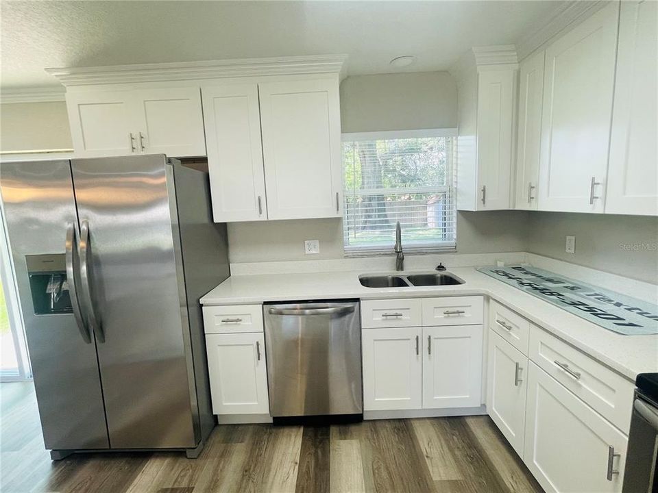 Active With Contract: $249,900 (3 beds, 2 baths, 1248 Square Feet)