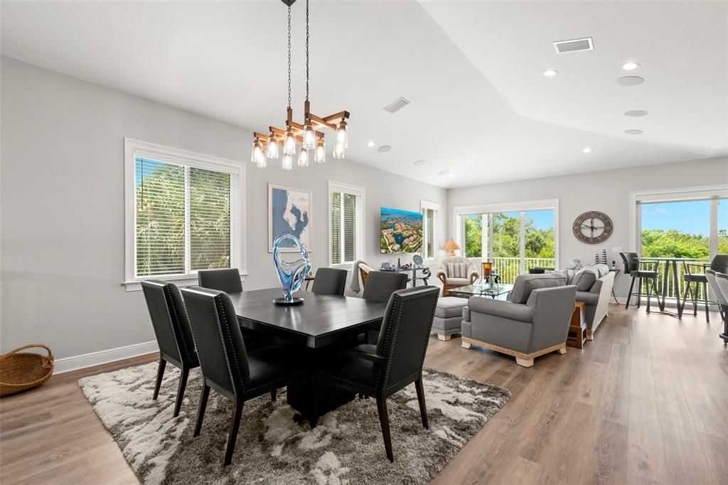 Active With Contract: $2,100,000 (3 beds, 2 baths, 2614 Square Feet)