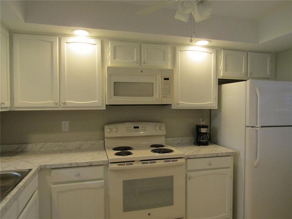 For Rent: $2,200 (2 beds, 2 baths, 1186 Square Feet)