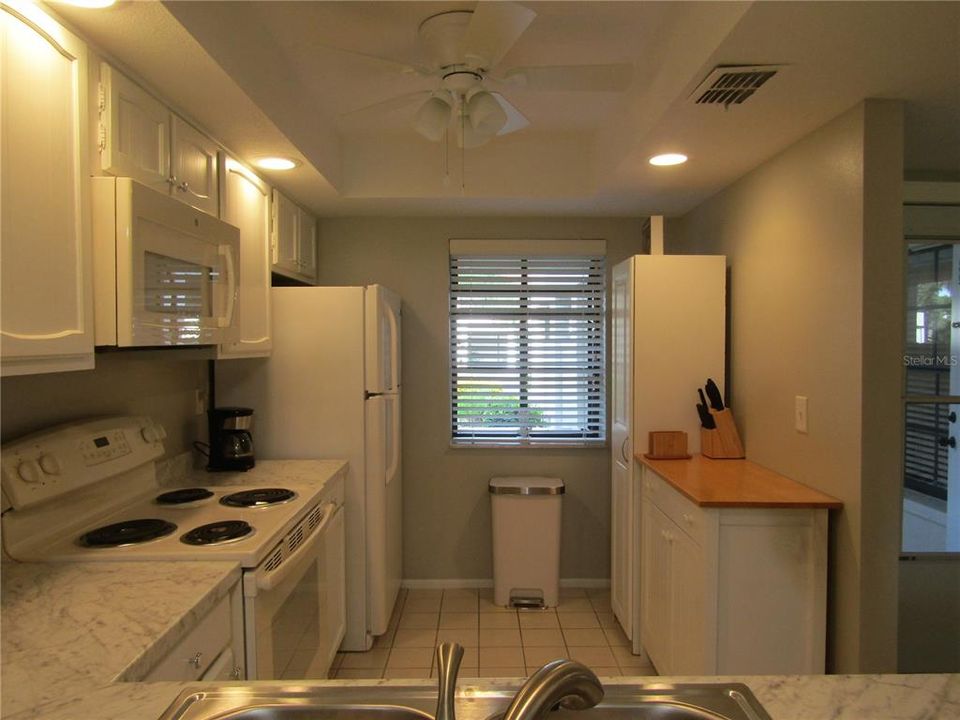 For Rent: $2,200 (2 beds, 2 baths, 1186 Square Feet)