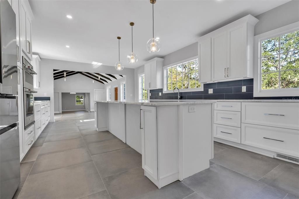 For Sale: $2,099,000 (5 beds, 5 baths, 5434 Square Feet)