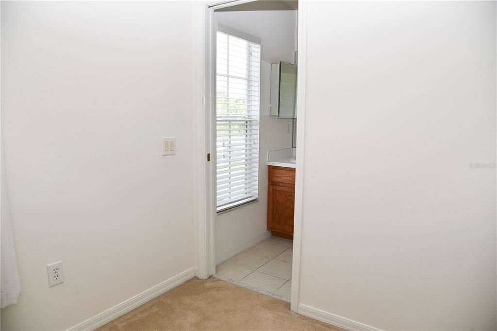 private bathroom in bedroom 2