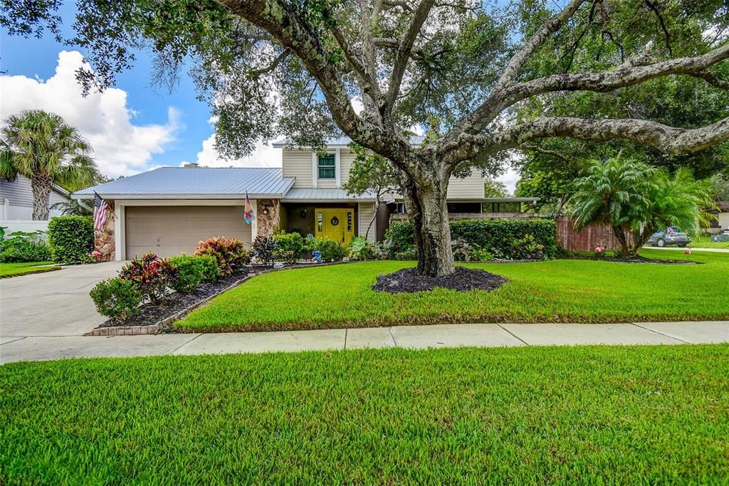 Active With Contract: $519,900 (4 beds, 2 baths, 2245 Square Feet)