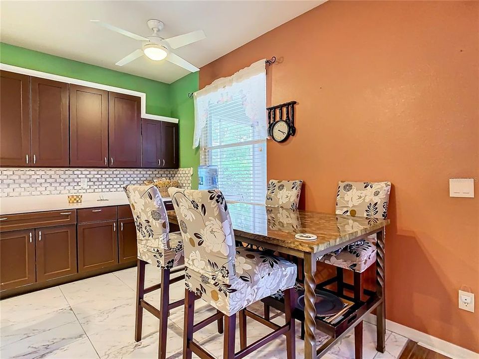 For Sale: $340,000 (3 beds, 2 baths, 1552 Square Feet)