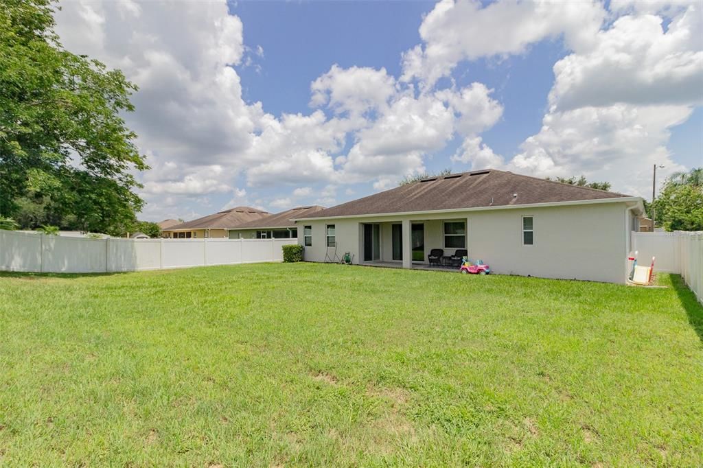 For Sale: $524,900 (4 beds, 2 baths, 2500 Square Feet)